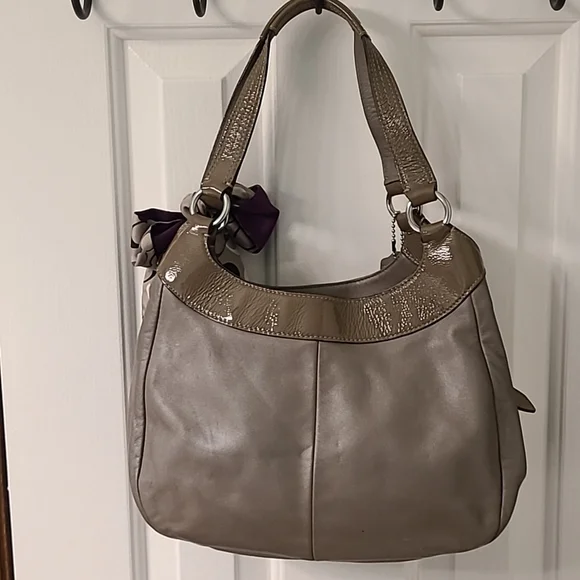 Coach leather shoulder bag - Picture 2 of 9